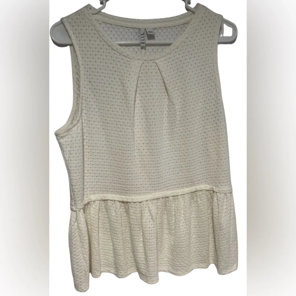 Elle Cream Textured Sleeveless Wanderlust Feminine top - Picture 2 of 8